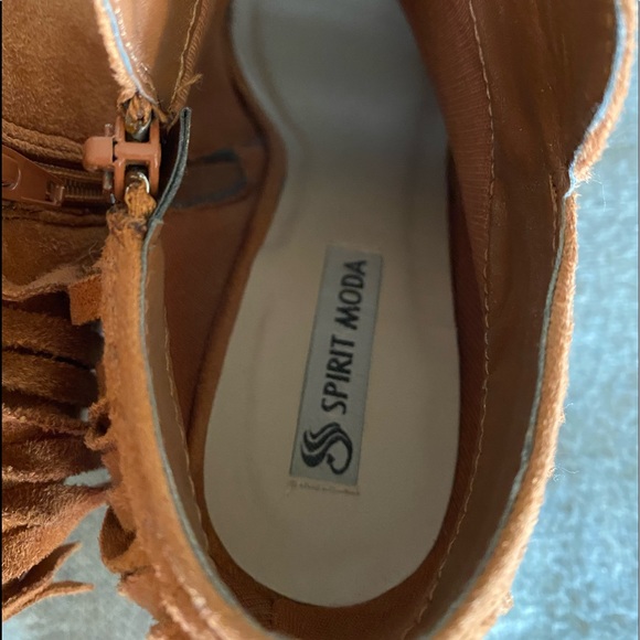 Spirit Moda “Ginny” booties - Picture 3 of 6